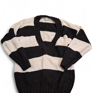 Vintage Nuggets Striped Black and White V-Neck Sweater Size M